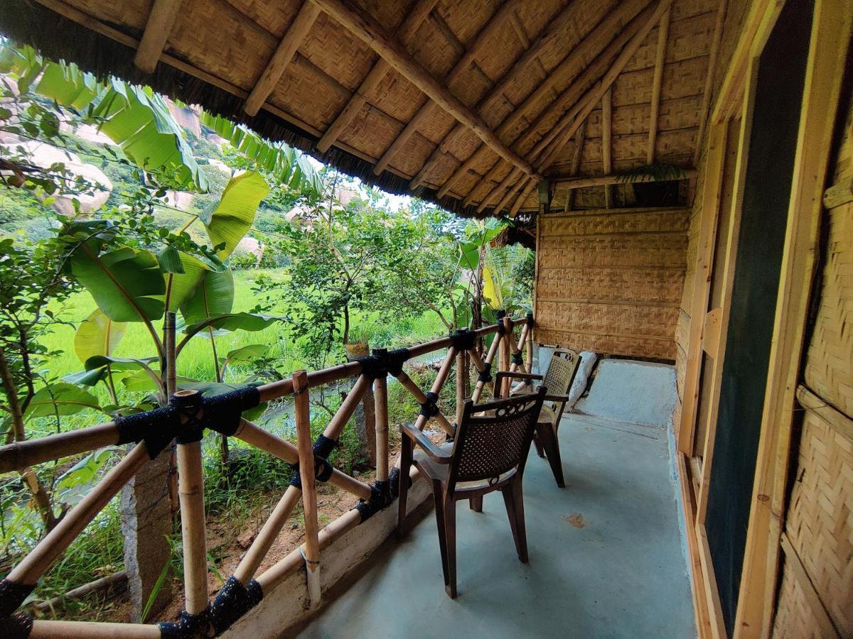 The Gravity Cafe -A Unit Of Staychillhampi Eksteriør bilde