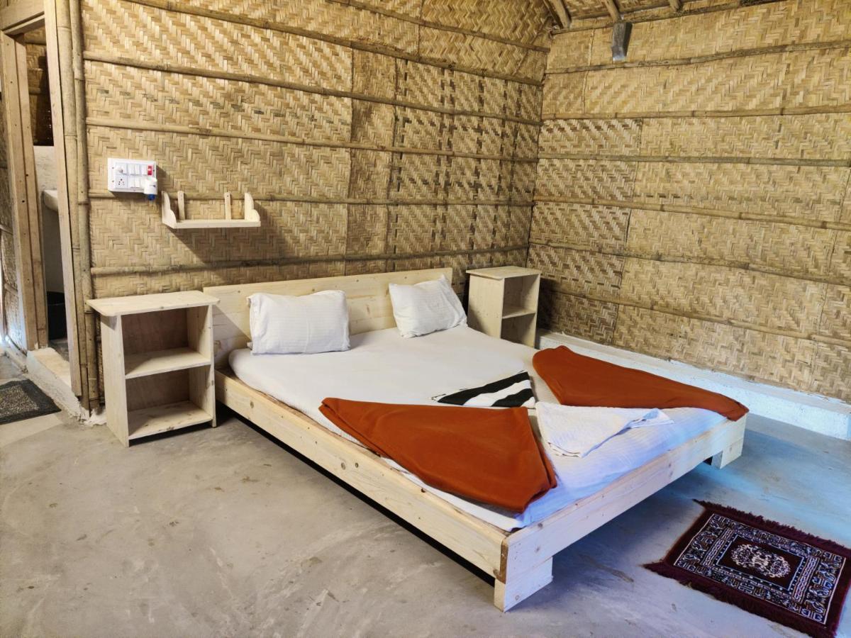 The Gravity Cafe -A Unit Of Staychillhampi Eksteriør bilde