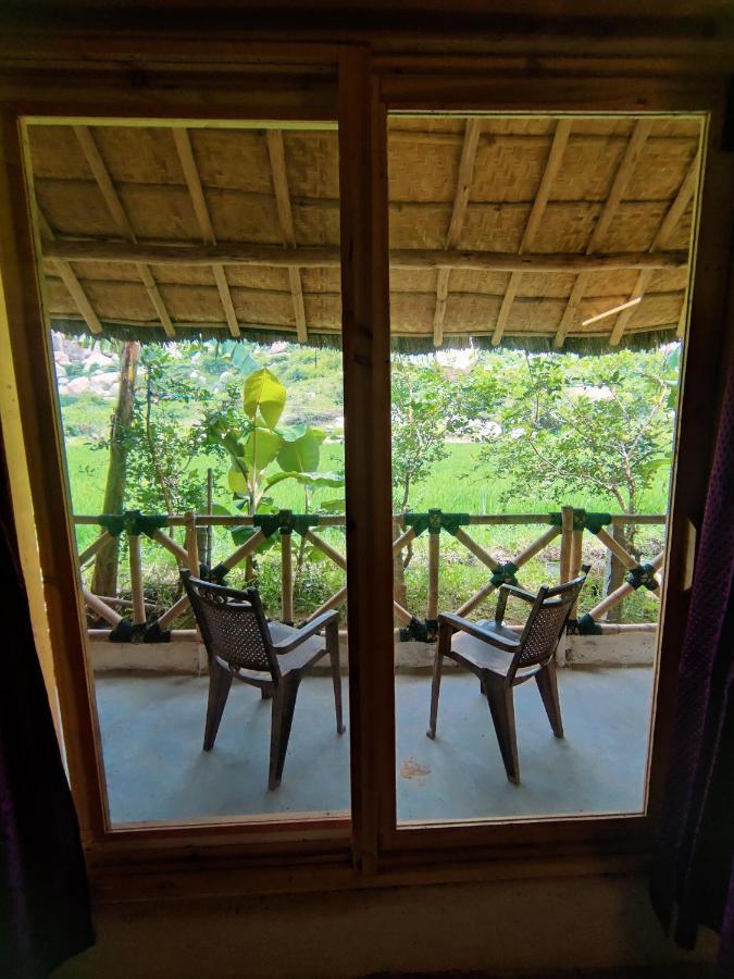 The Gravity Cafe -A Unit Of Staychillhampi Eksteriør bilde