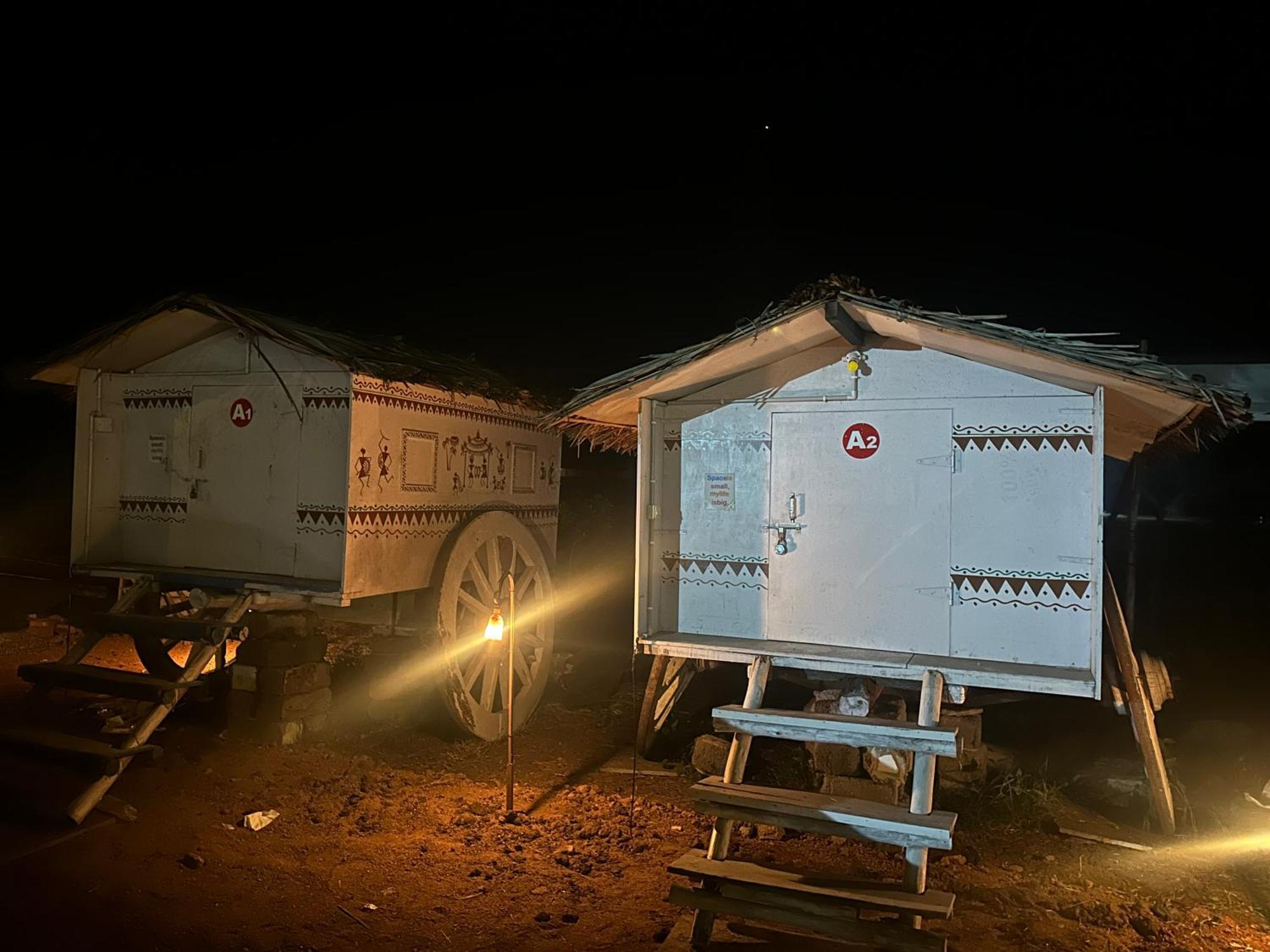 The Gravity Cafe -A Unit Of Staychillhampi Eksteriør bilde