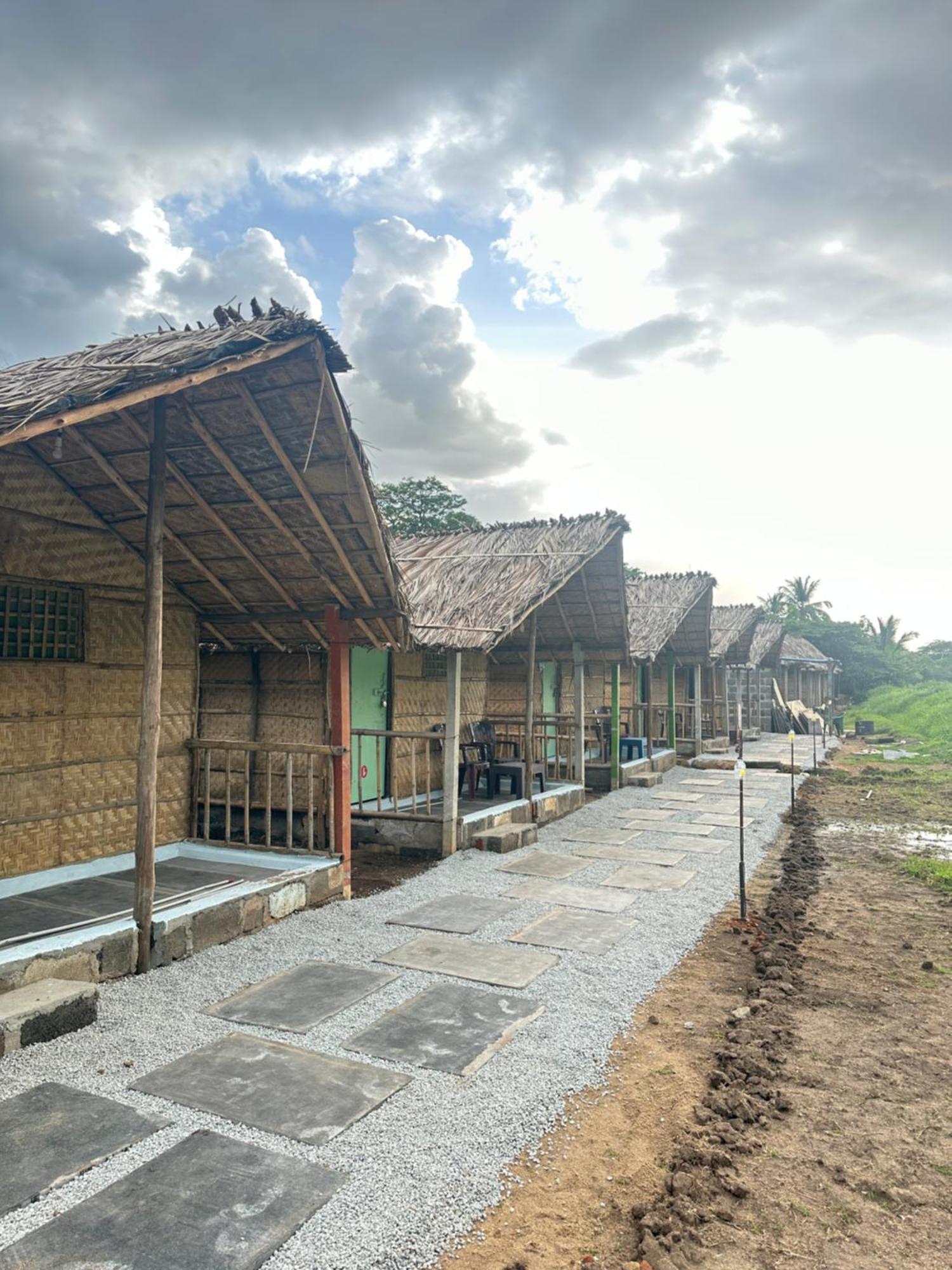 The Gravity Cafe -A Unit Of Staychillhampi Eksteriør bilde