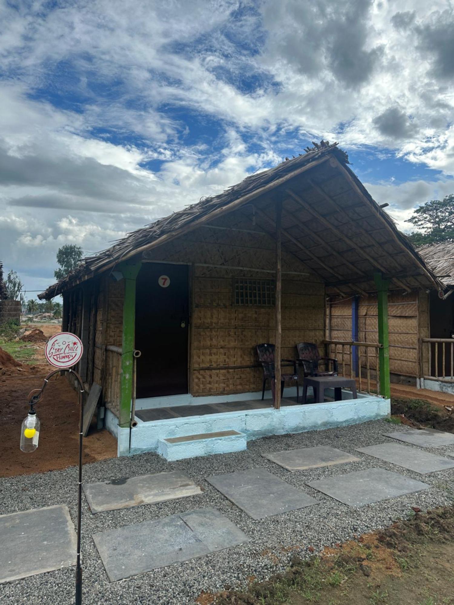 The Gravity Cafe -A Unit Of Staychillhampi Eksteriør bilde