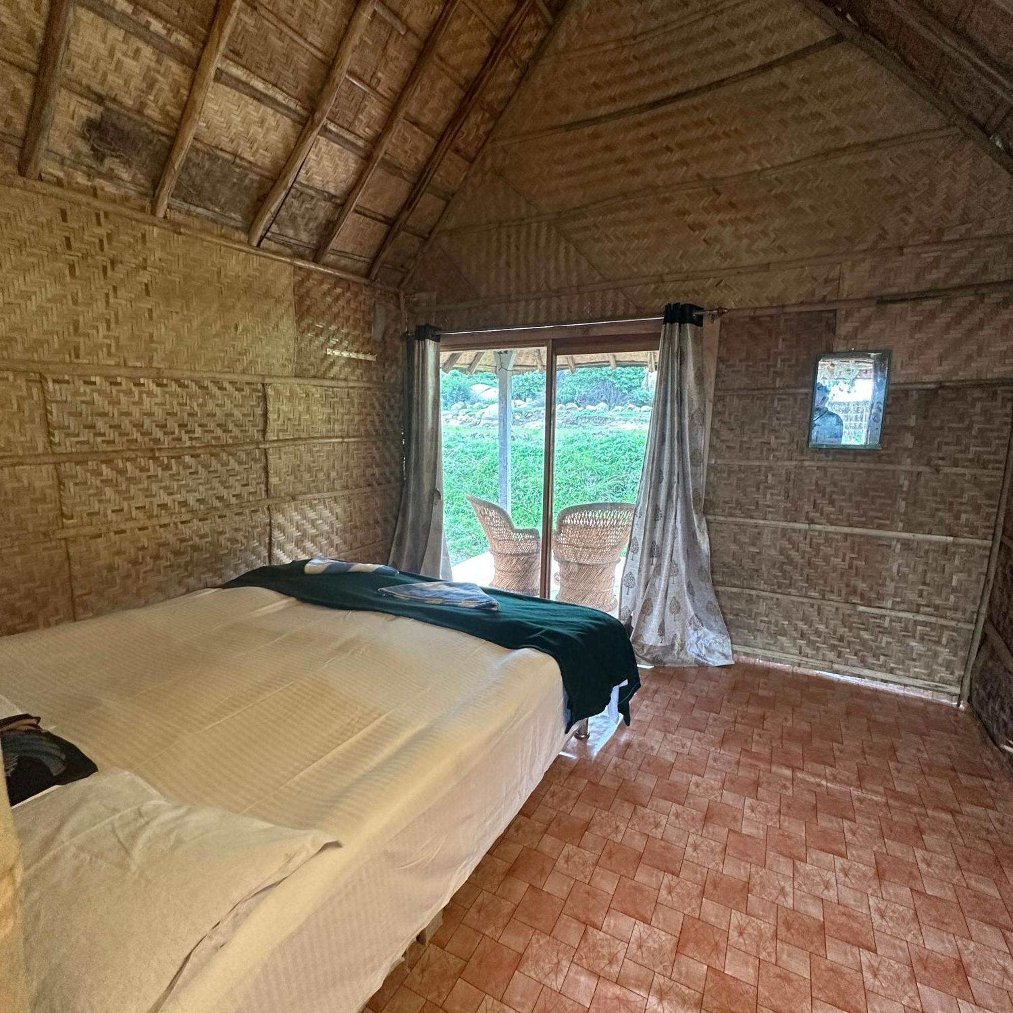 The Gravity Cafe -A Unit Of Staychillhampi Eksteriør bilde